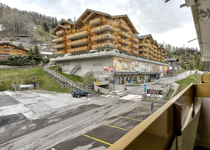 아파트 Diana 24 *