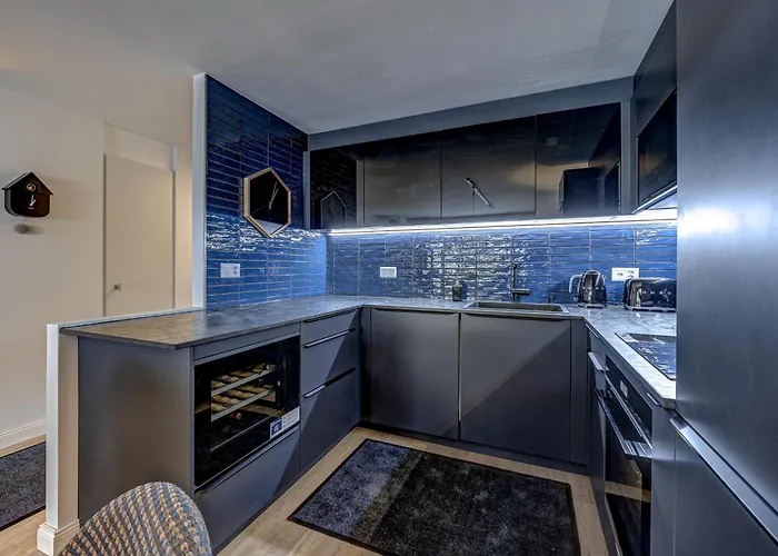 아파트 Diana 24 *